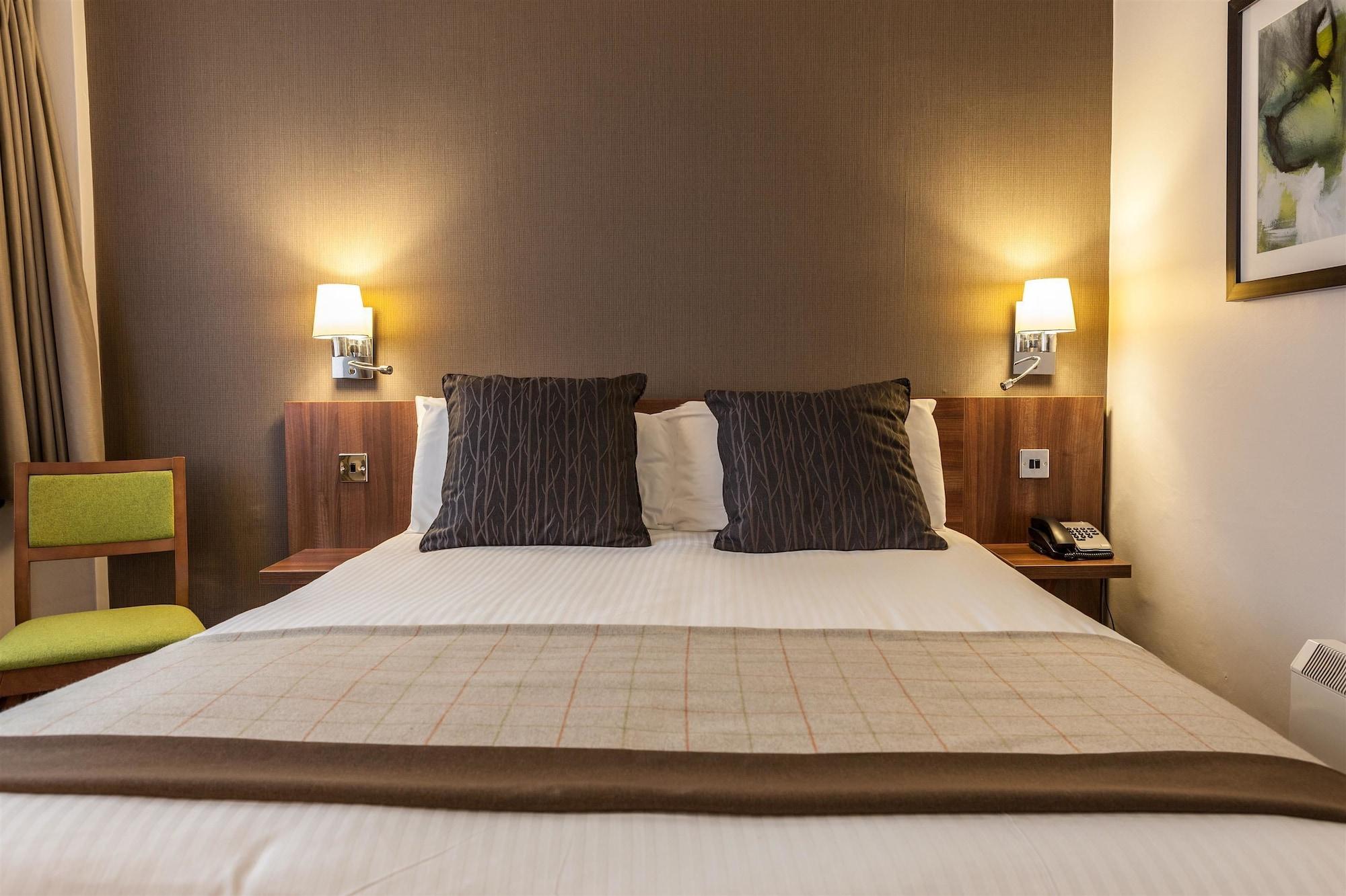 Cresta Court Hotel Altrincham Dış mekan fotoğraf