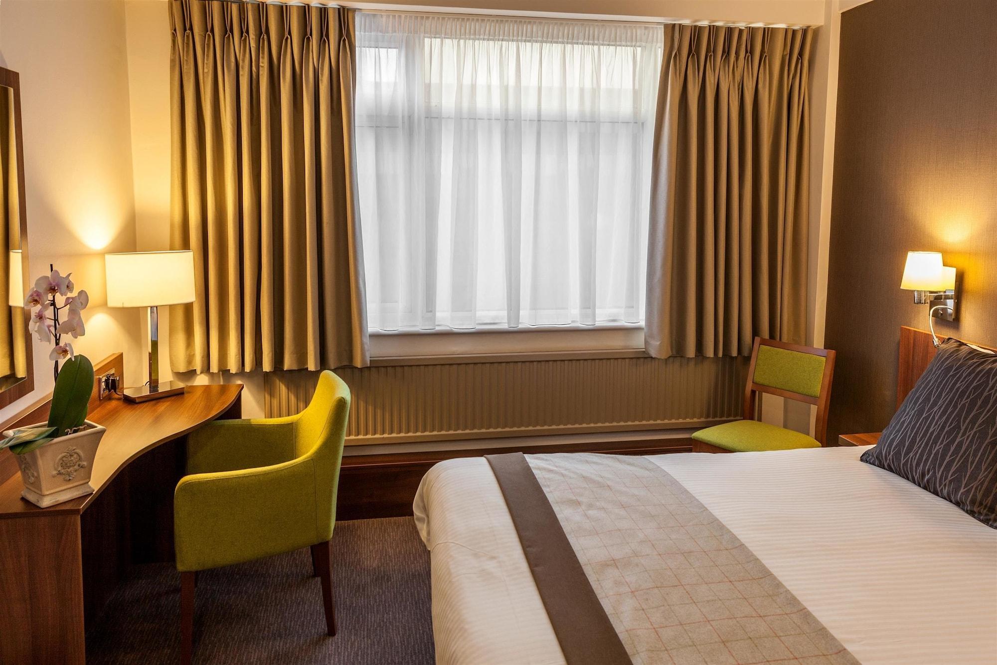 Cresta Court Hotel Altrincham Dış mekan fotoğraf