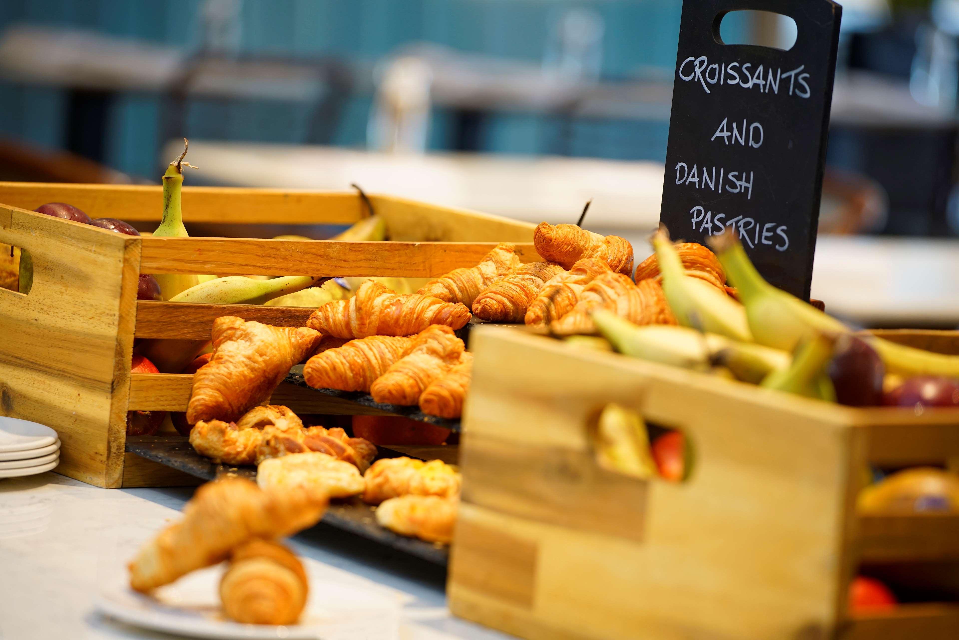 Cresta Court Hotel Altrincham Dış mekan fotoğraf