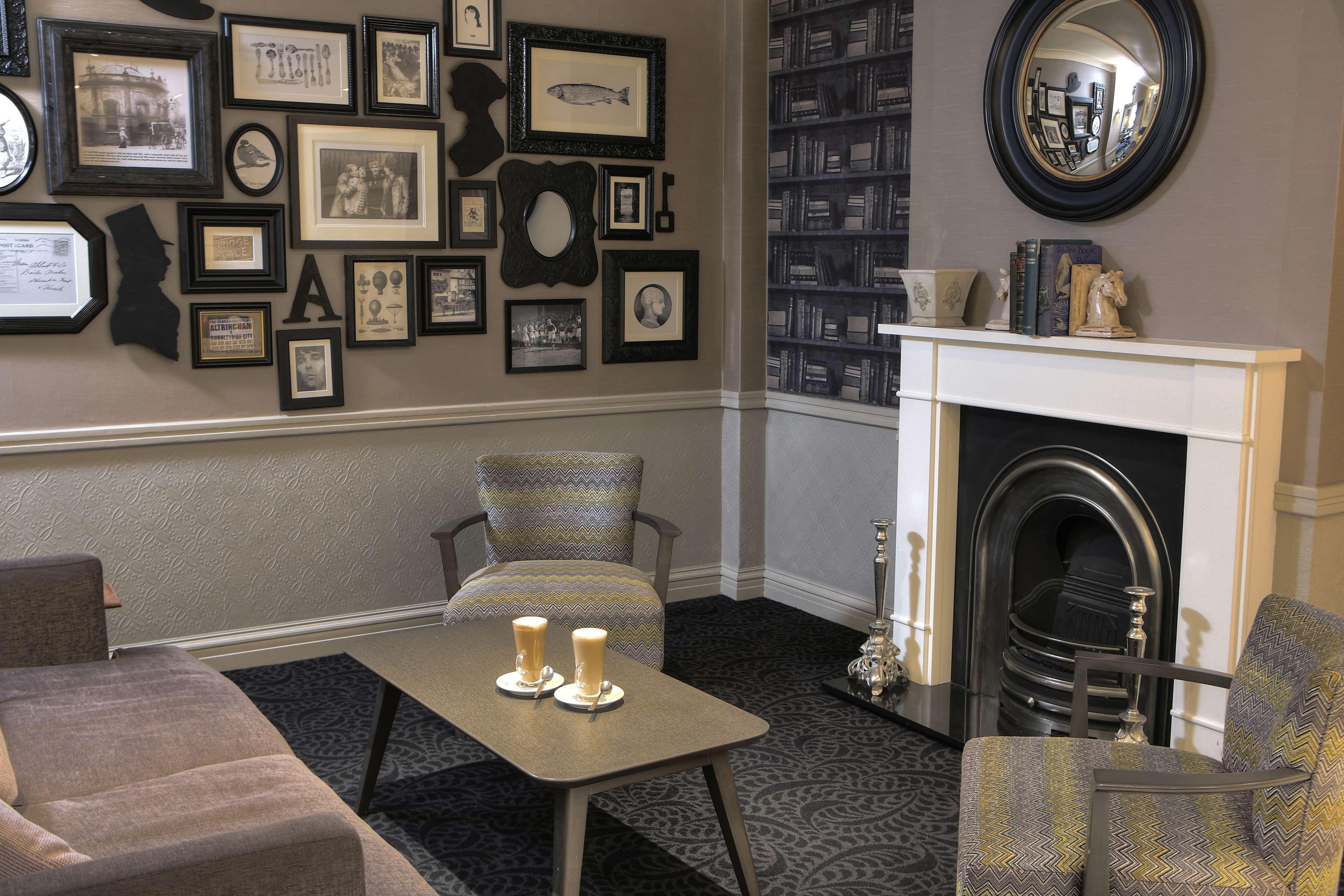 Cresta Court Hotel Altrincham Dış mekan fotoğraf