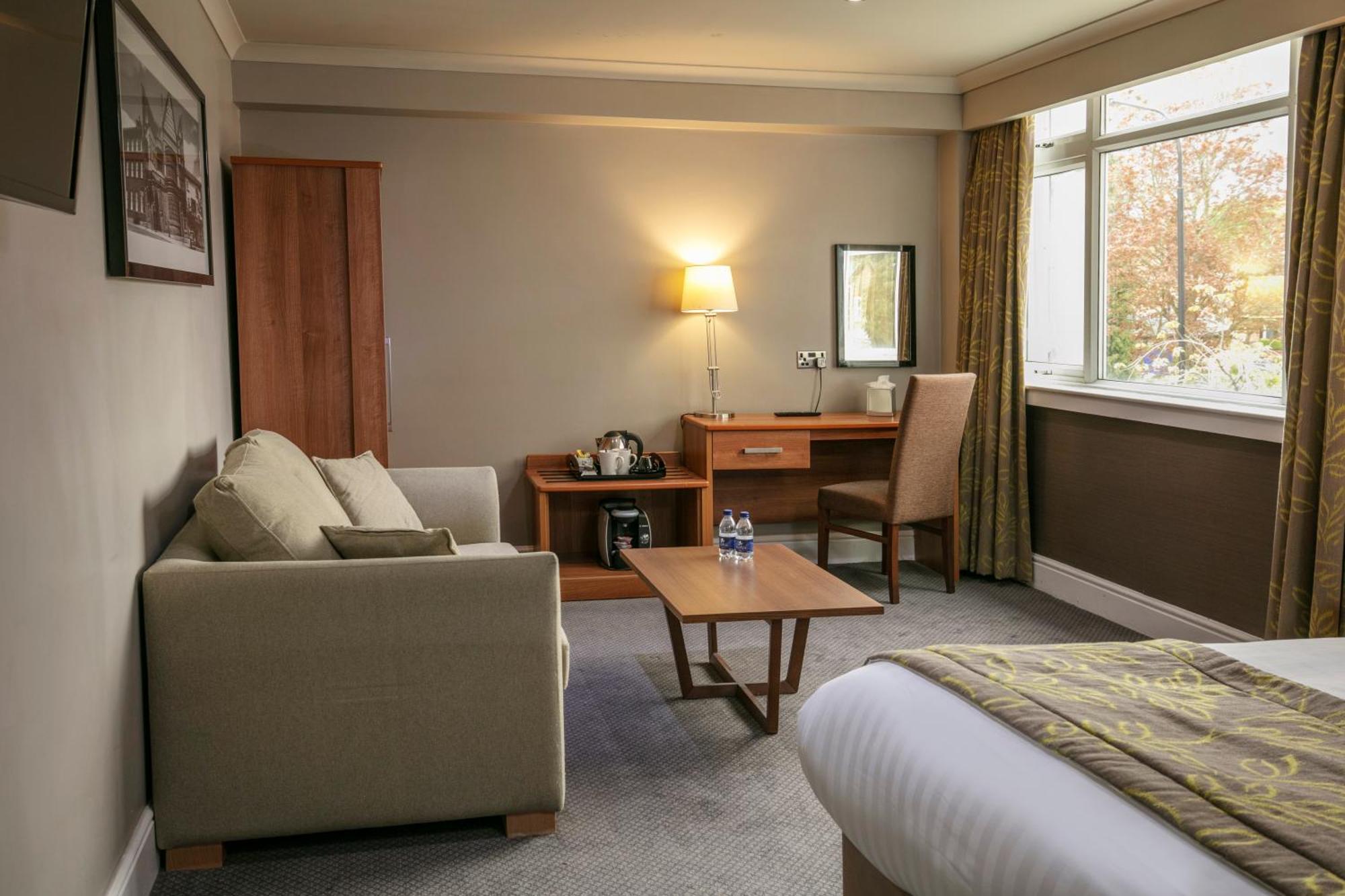 Cresta Court Hotel Altrincham Dış mekan fotoğraf