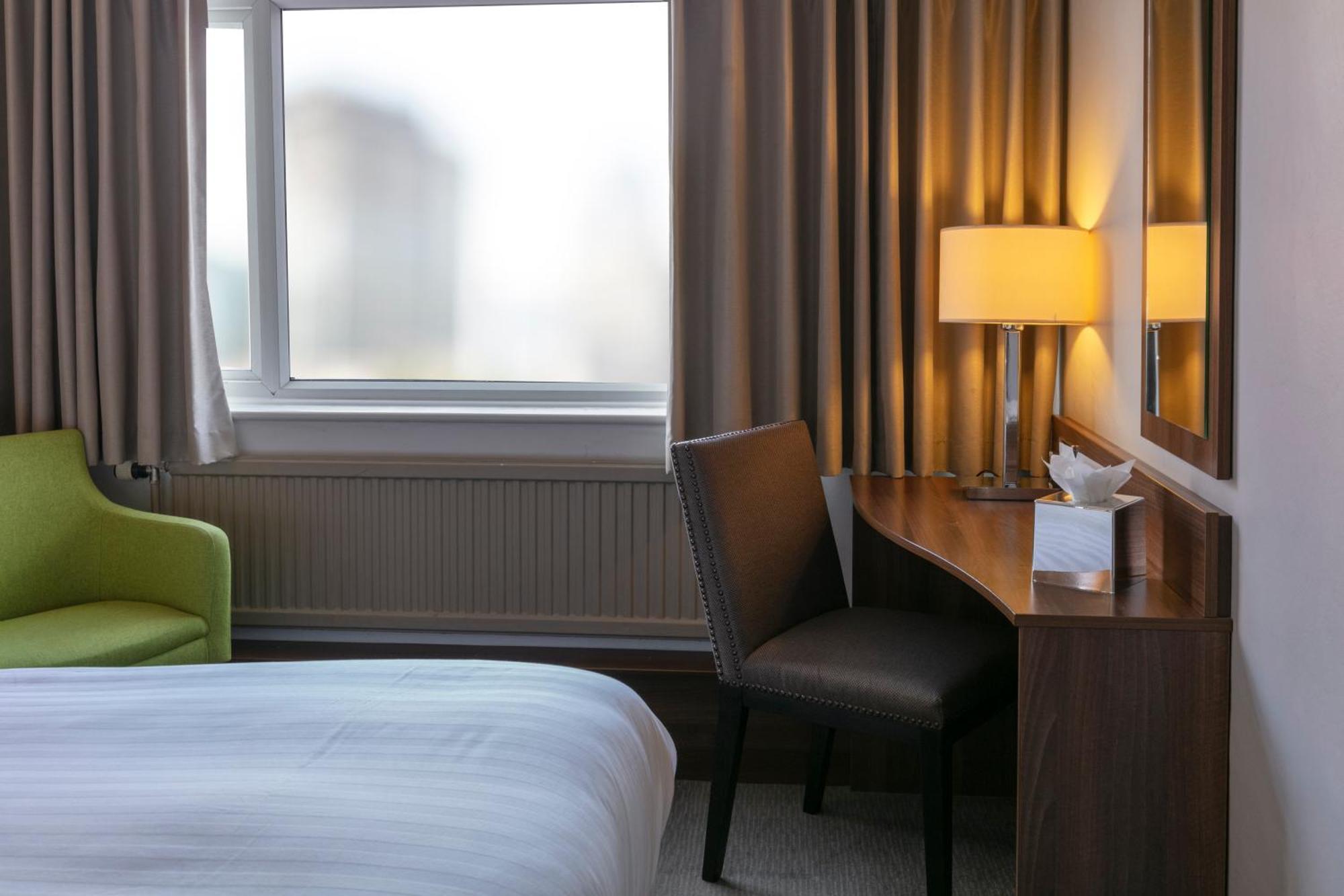 Cresta Court Hotel Altrincham Dış mekan fotoğraf