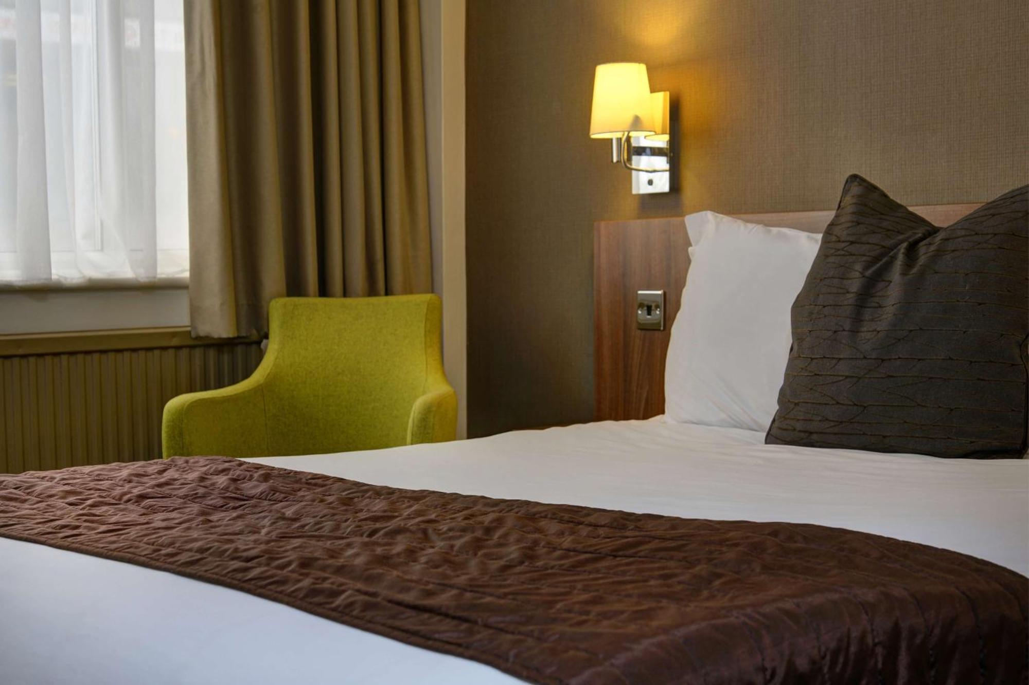 Cresta Court Hotel Altrincham Dış mekan fotoğraf