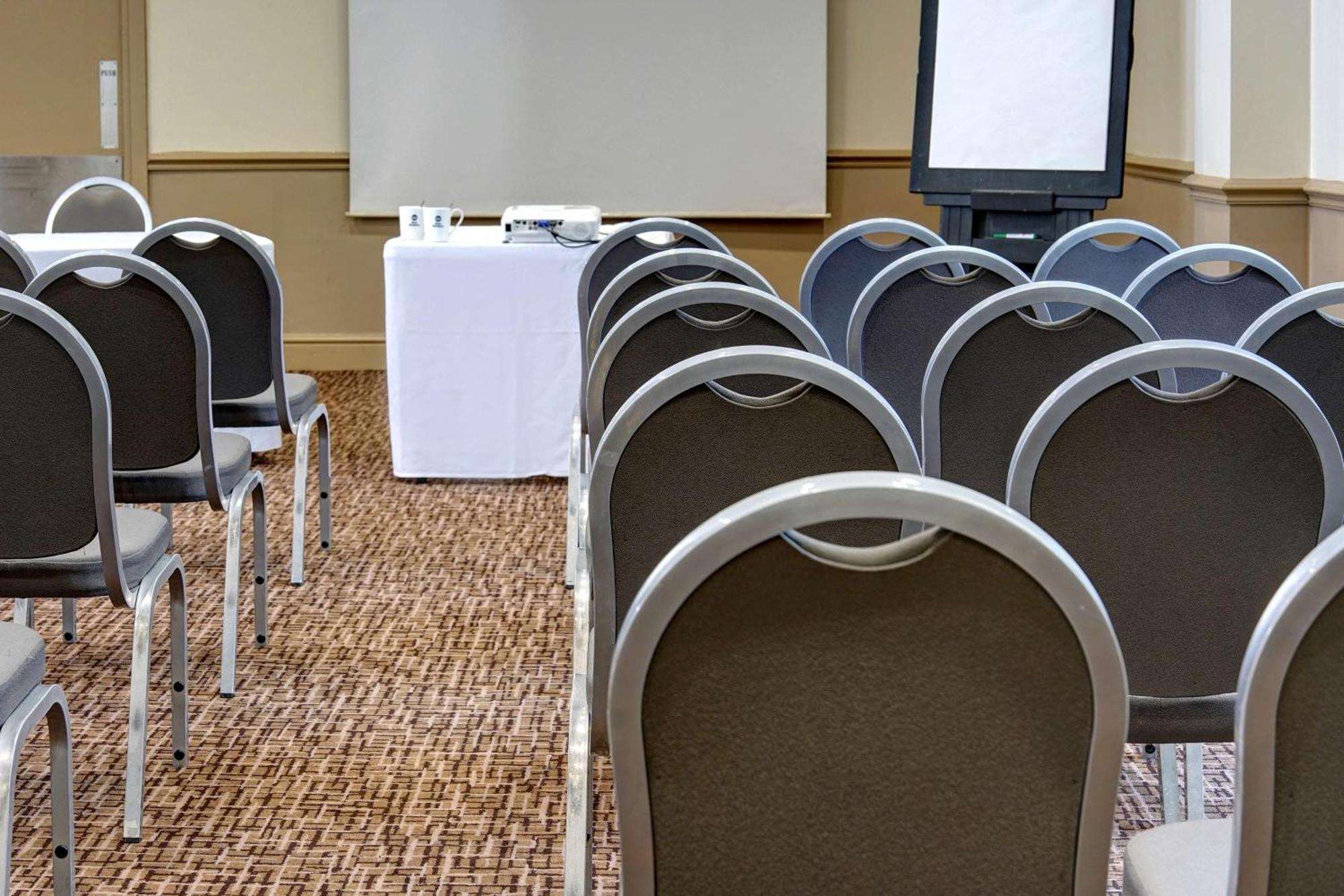 Cresta Court Hotel Altrincham Dış mekan fotoğraf