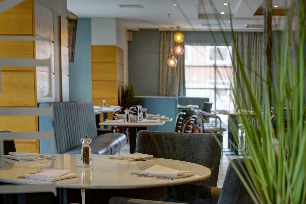 Cresta Court Hotel Altrincham Dış mekan fotoğraf